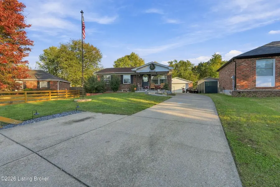 2502 Tavistock Ct, Louisville, KY 40272 - #3