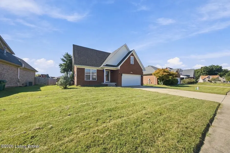 354 Bentwood Dr, Shepherdsville, KY 40165 - #2