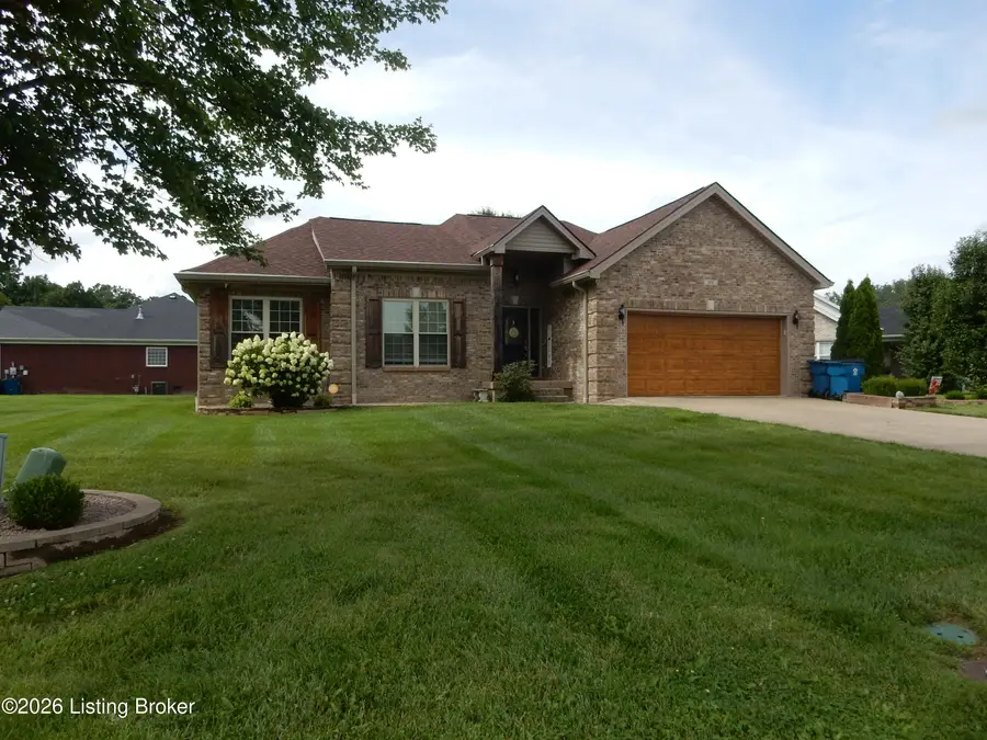 300 Jade Dr, Shepherdsville, KY 40165 - #2