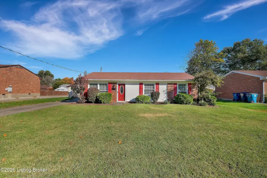 8007 Brush Ln, Louisville, KY 40291 - #2