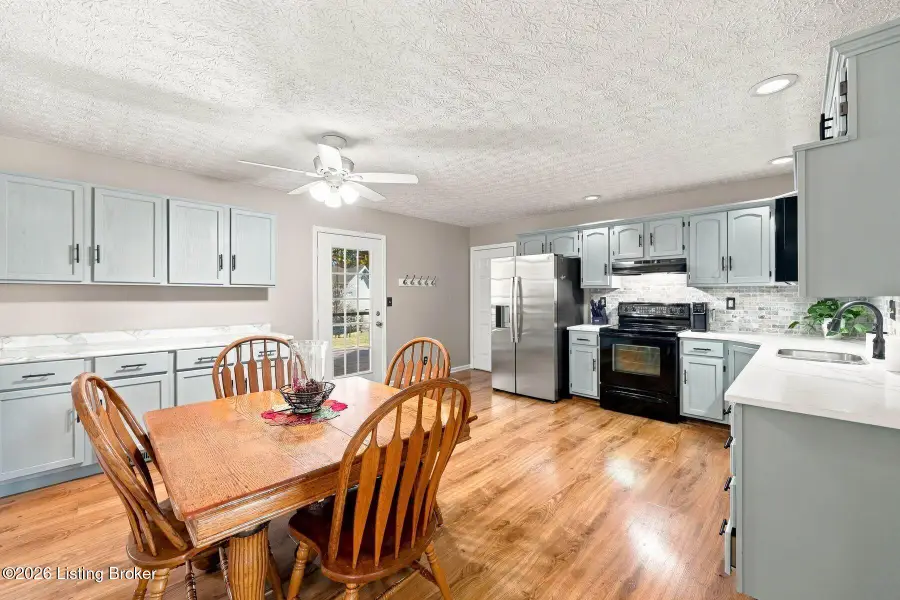 209 Jasper Ln, Mount Washington, KY 40047 - #2
