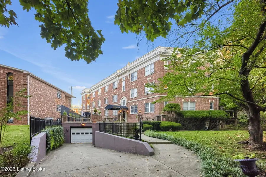 2023 Eastern Pkwy #APT 5, Louisville, KY 40204 - #2