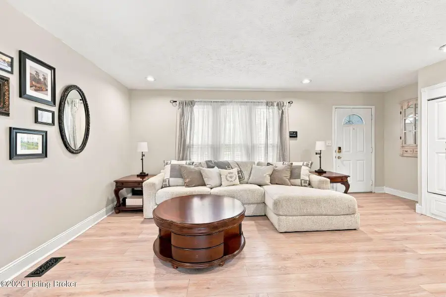 8803 William Penn Way, Louisville, KY 40228 - #3