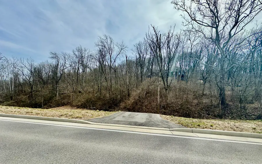 1915 Bromley Crescent Springs Road, Fort Mitchell, KY 41017 - Image #2