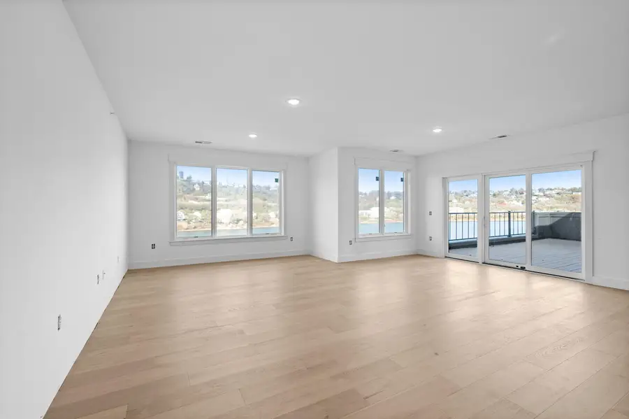 745 Manhattan Boulevard #403, Dayton, KY 41074 - Image #2