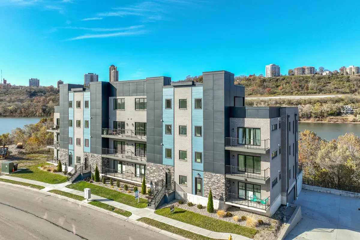 745 Manhattan Boulevard #303, Dayton, KY 41074 - Image #1