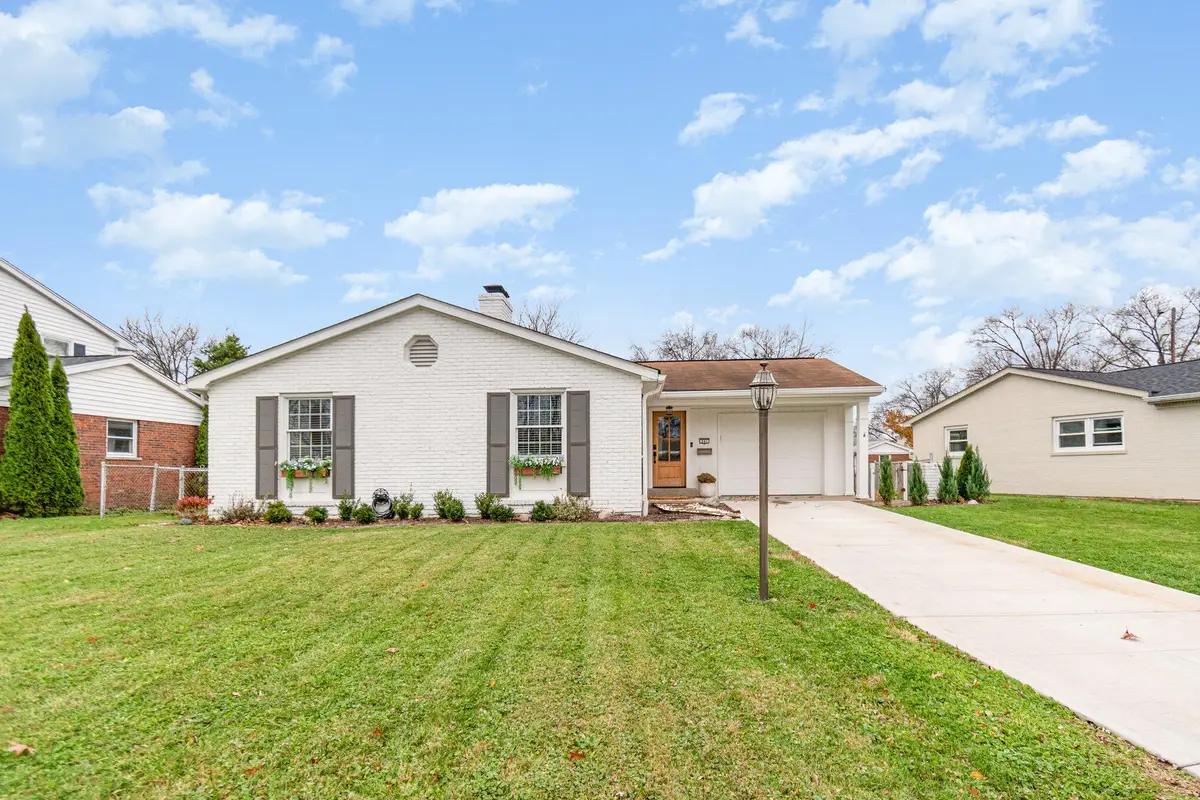 241 N Ashbrook Circle, Lakeside Park, KY 41017 - Image #1