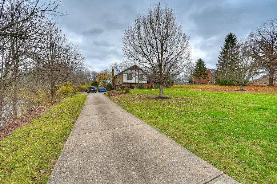 10252 Tiburon Drive, Florence, KY 41042 - Image #3