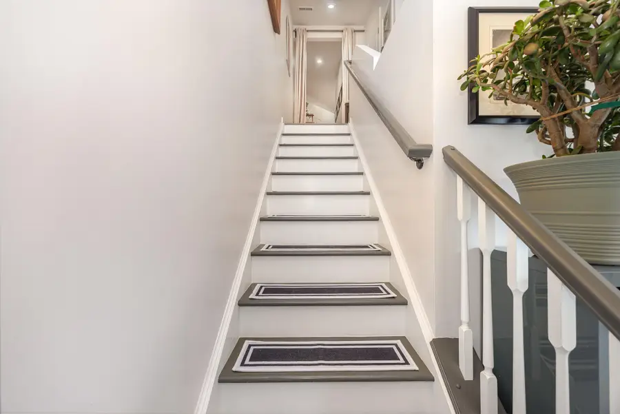 568 Riversbreeze Drive, Ludlow, KY 41016 - Image #2