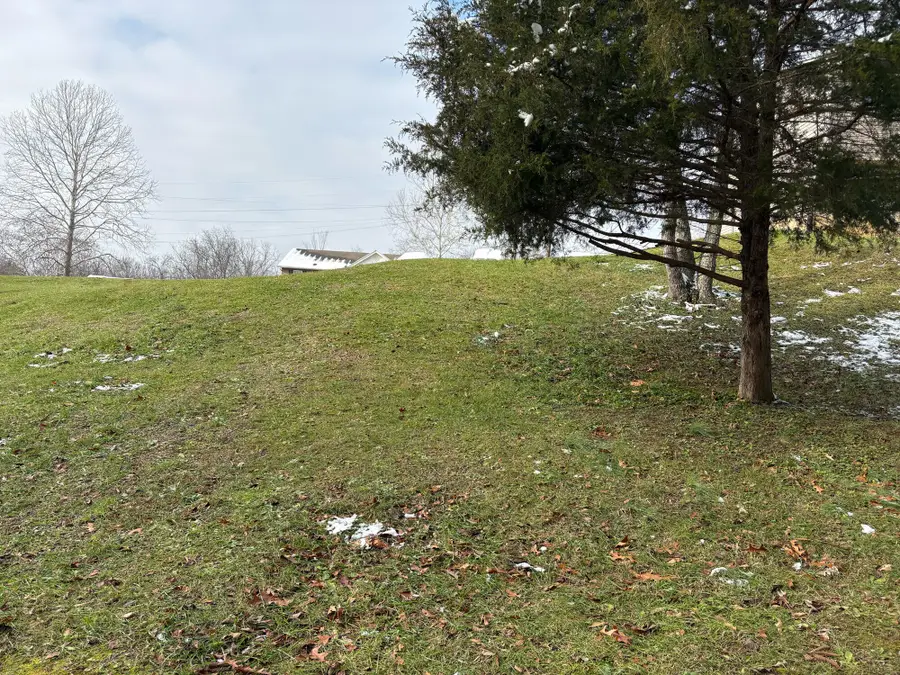 310 Oakwood Drive, Crittenden, KY 41030 - Image #2