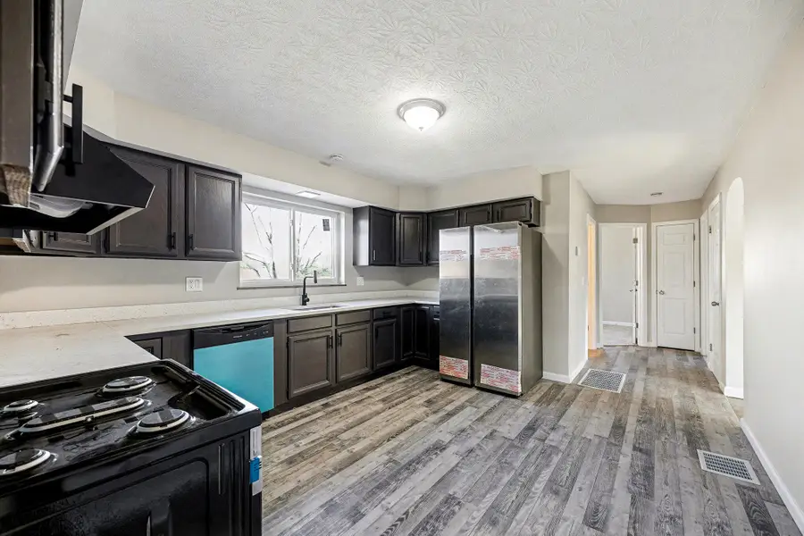 1 Ridgeview Avenue, Florence, KY 41042 - Image #2