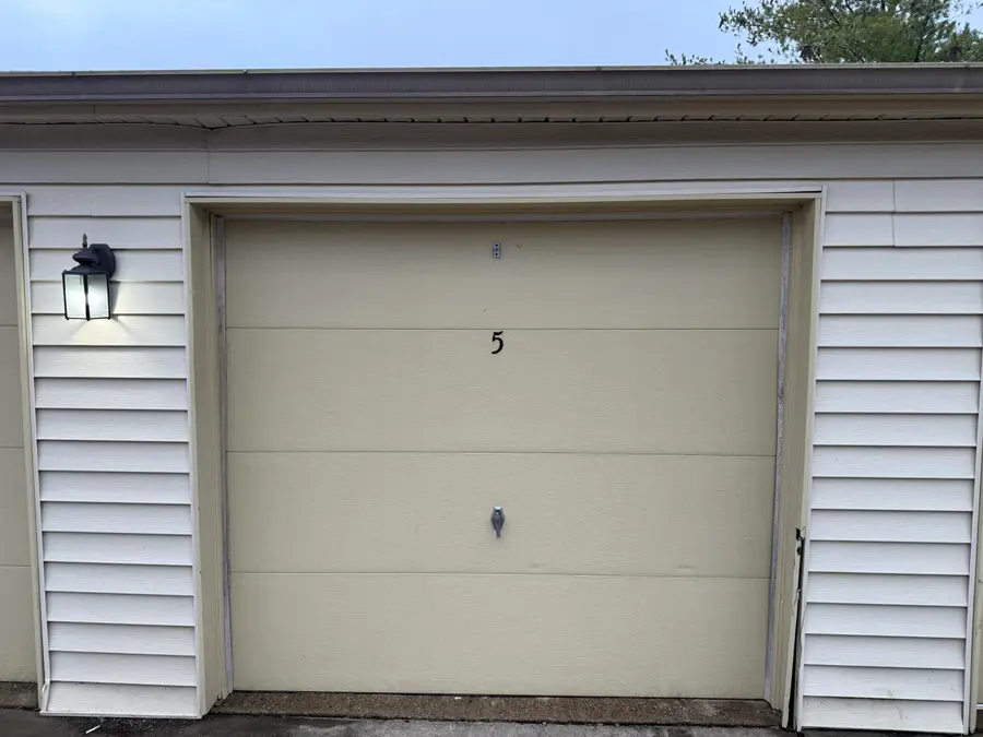 33 Highland Meadows Circle #5, Highland Heights, KY 41076 - Image #2