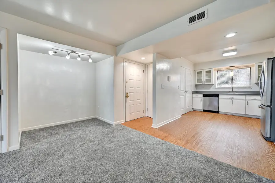 8 Eagle View Lane, Fort Thomas, KY 41075 - Image #2