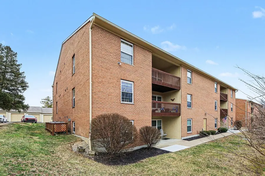 16 Meadow Lane #7, Highland Heights, KY 41076 - Image #2