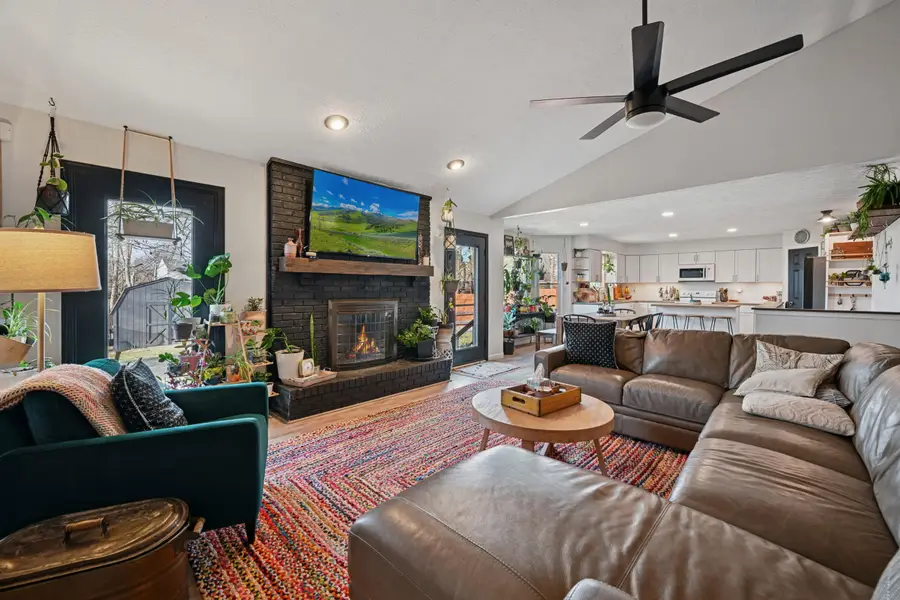 210 Meadow Creek Drive, Florence, KY 41042 - Image #2