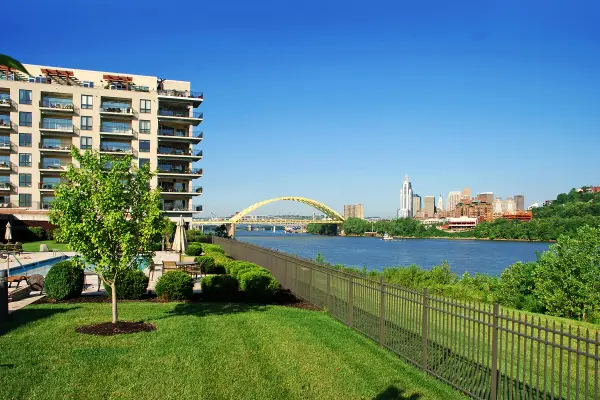 101 Harbor Greene Drive #W405, Bellevue, KY 41073