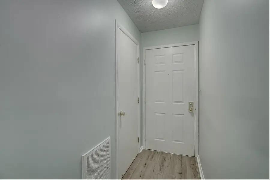 100 Creekwood Drive #8, Wilder, KY 41071 - #2