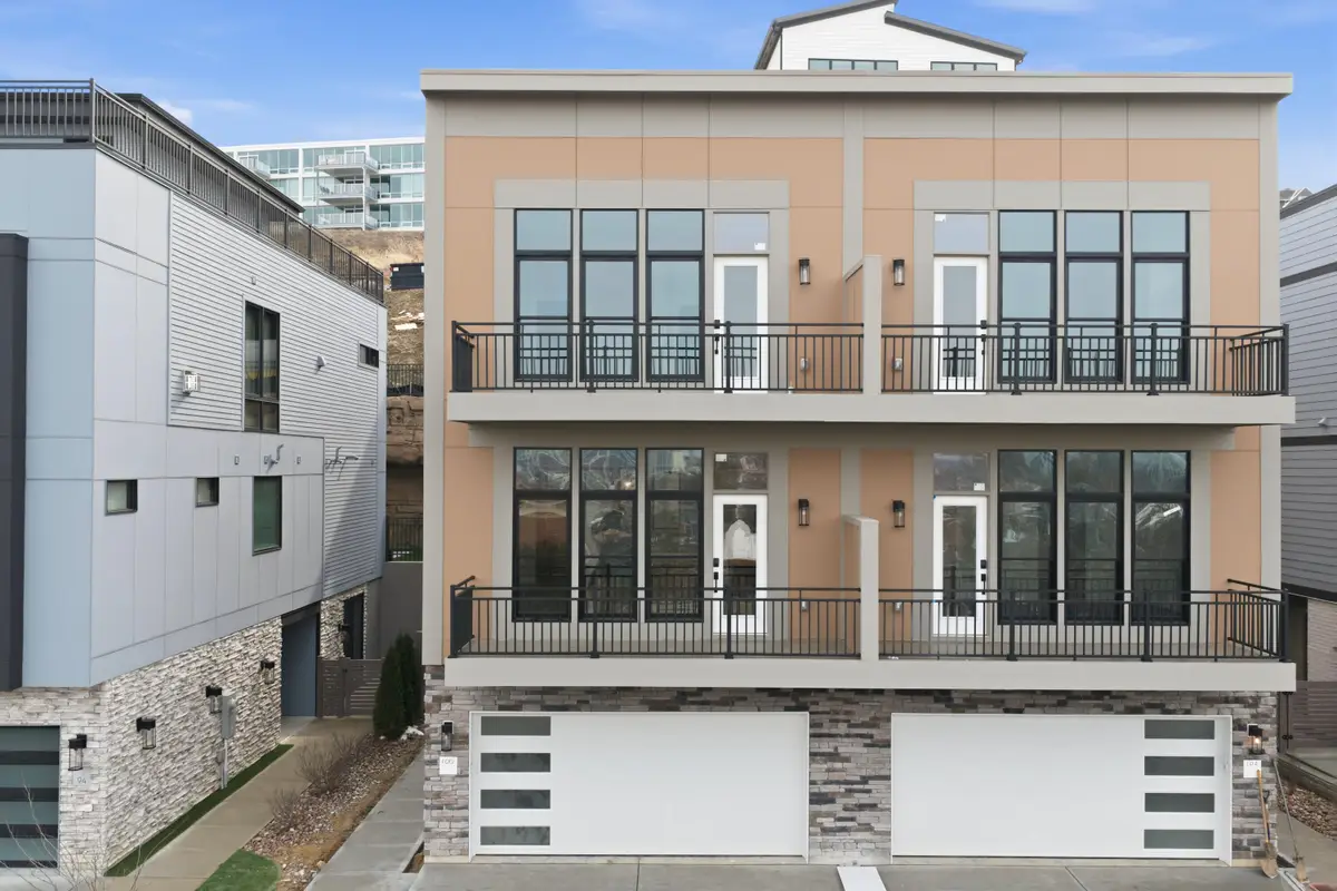 100 W 13th Street, Newport, KY 41071 - #1