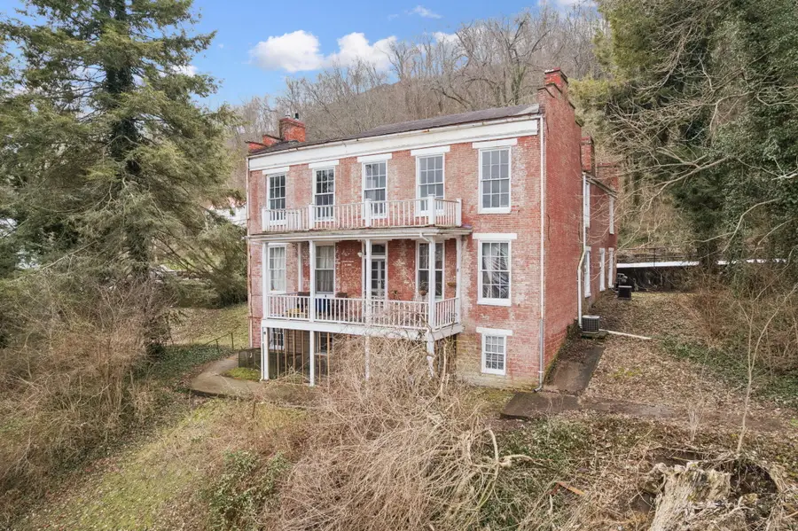 331 W 3rd Street, Maysville, KY 41056 - #2