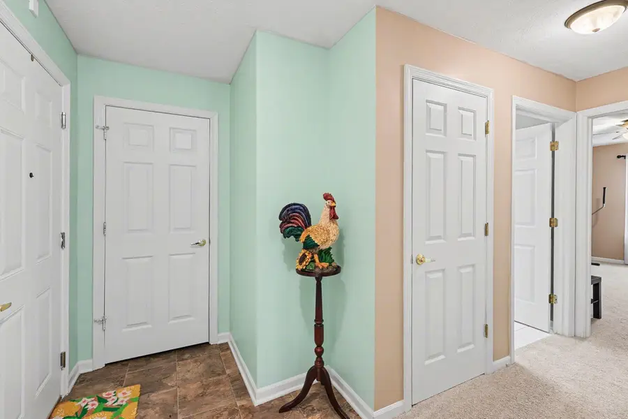 535 Fawn Run Drive, Highland Heights, KY 41076 - #3