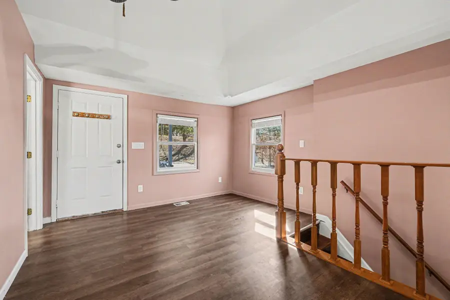 29 Veterans Drive, Highland Heights, KY 41076 - #2