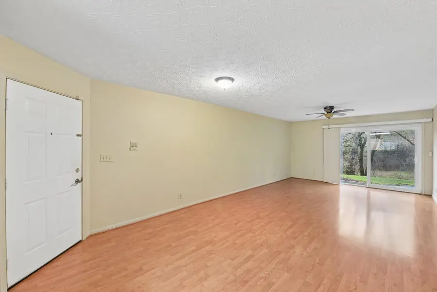 2097 Clareglen Drive #102, Crescent Springs, KY 41017 - #2