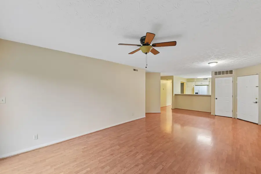 2097 Clareglen Drive #102, Crescent Springs, KY 41017 - #3