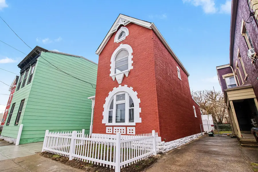 516 W 12th Street, Newport, KY 41071 - #3