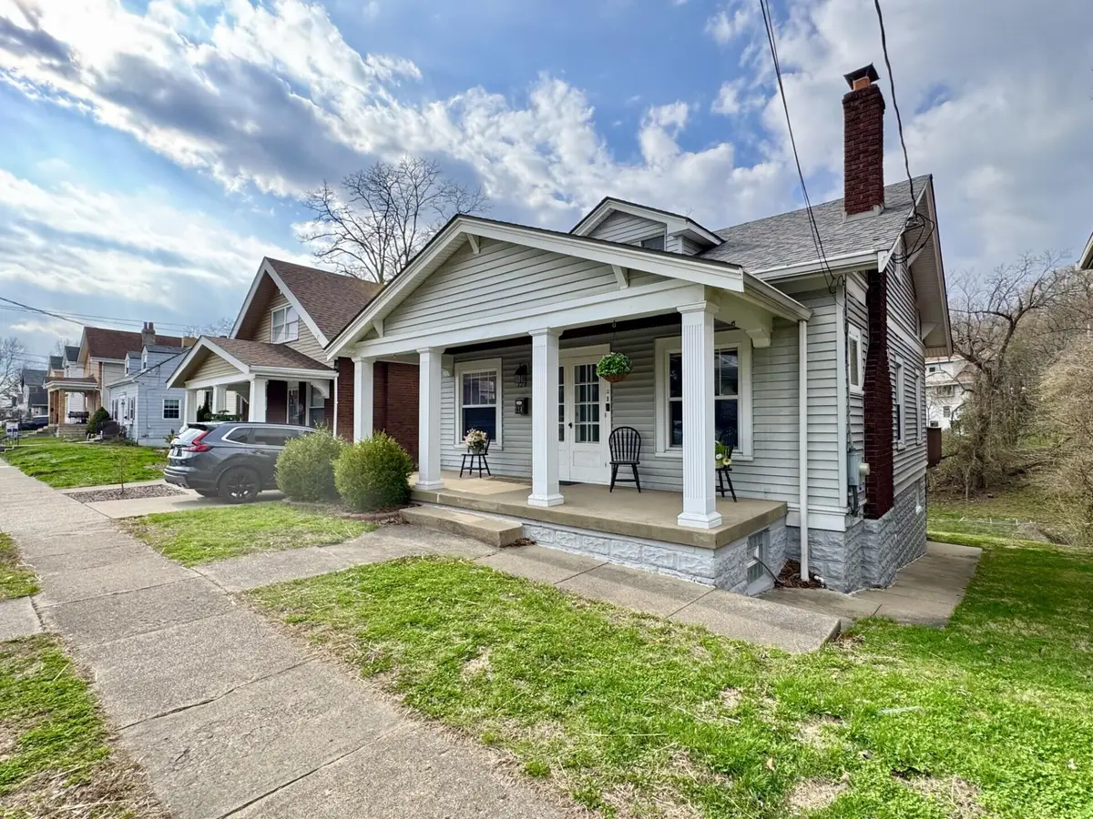 128 W Walnut Street, Southgate, KY 41071 - #1
