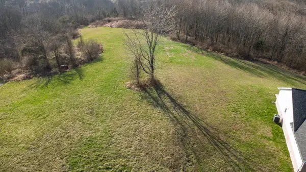 180 Bridle Court, Dry Ridge, KY 41035