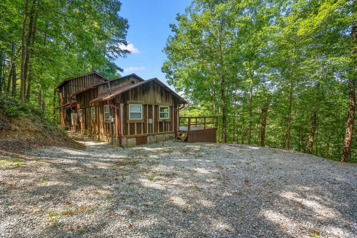 525 Lake Road, East Bernstadt, KY 40729 - #1
