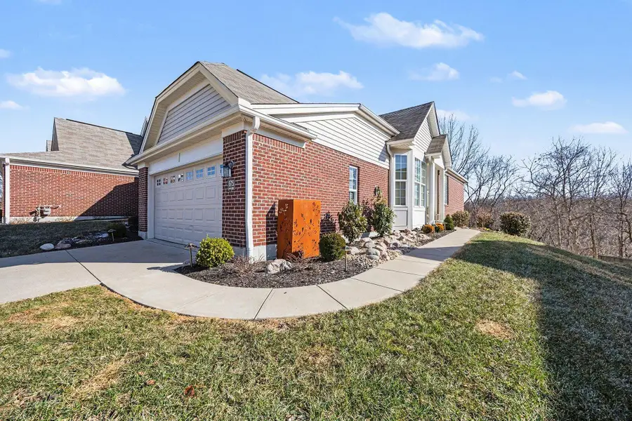 975 Woodsedge Drive, Erlanger, KY 41018 - #2