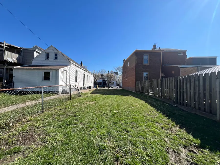 1547 St Clair Street, Covington, KY 41011 - #2