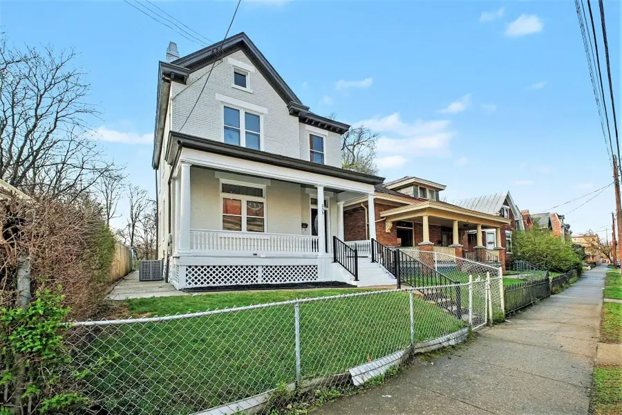 335 E 17th Street, Covington, KY 41014 - #3
