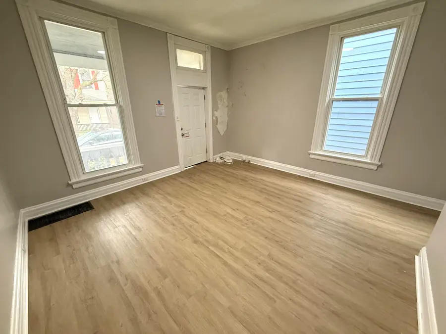 329 E 16th Street, Covington, KY 41014 - #3