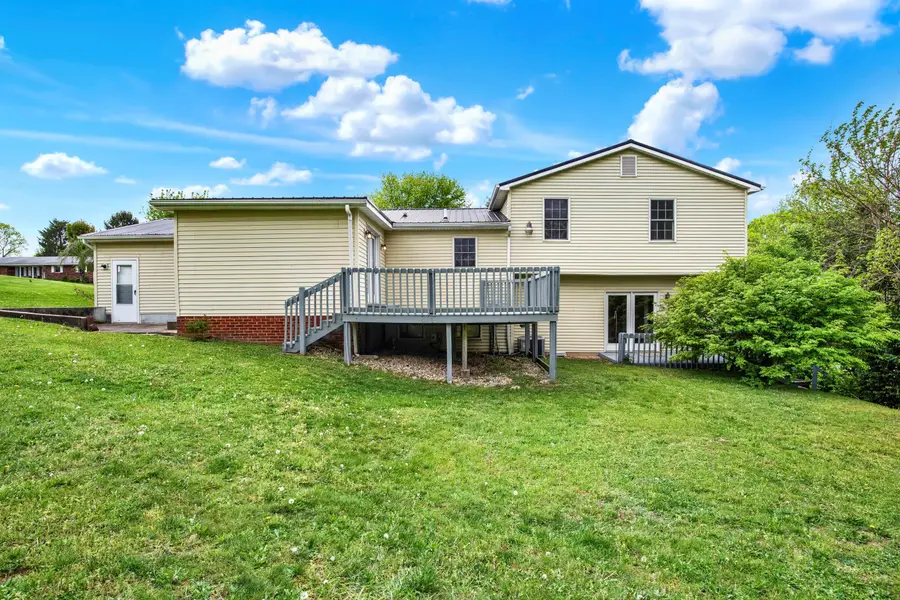 1568 Algonquin Drive, Maysville, KY 41056 - #2