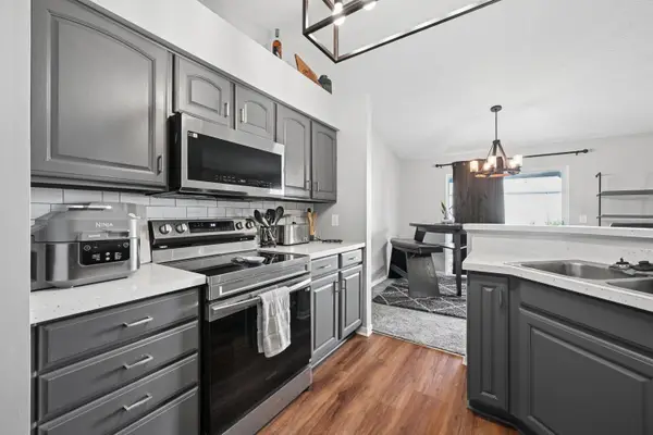 402 Napa Valley #303, Highland Heights, KY 41076