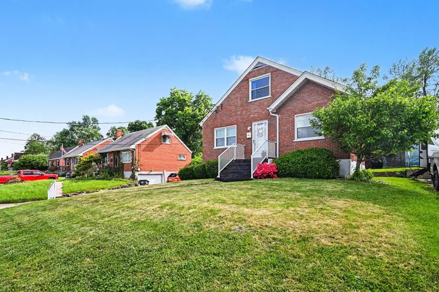 411 Swan Circle, Elsmere, KY 41018 - #2