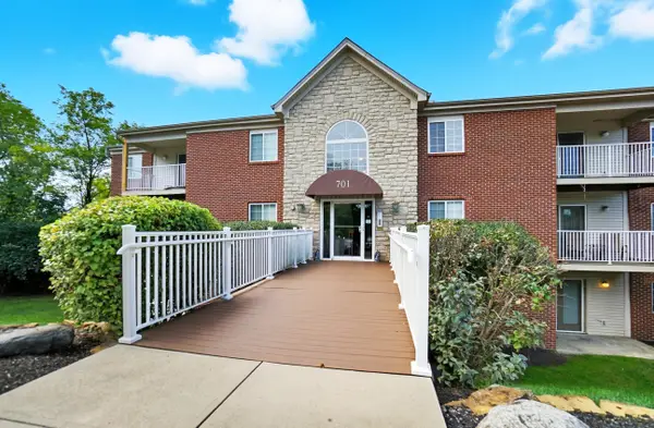 701 Napa Valley Lane #2, Crestview Hills, KY 41017