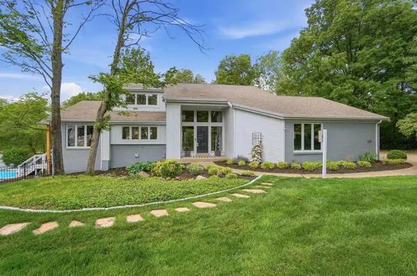 878 Squire Oaks Drive, Villa Hills, KY 41017