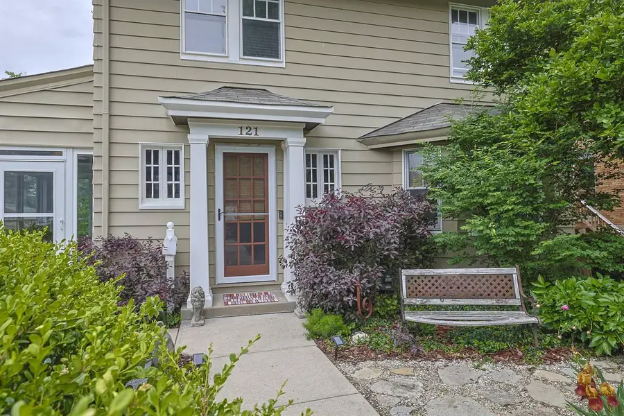 121 Hartweg Avenue, Fort Thomas, KY 41075 - #3