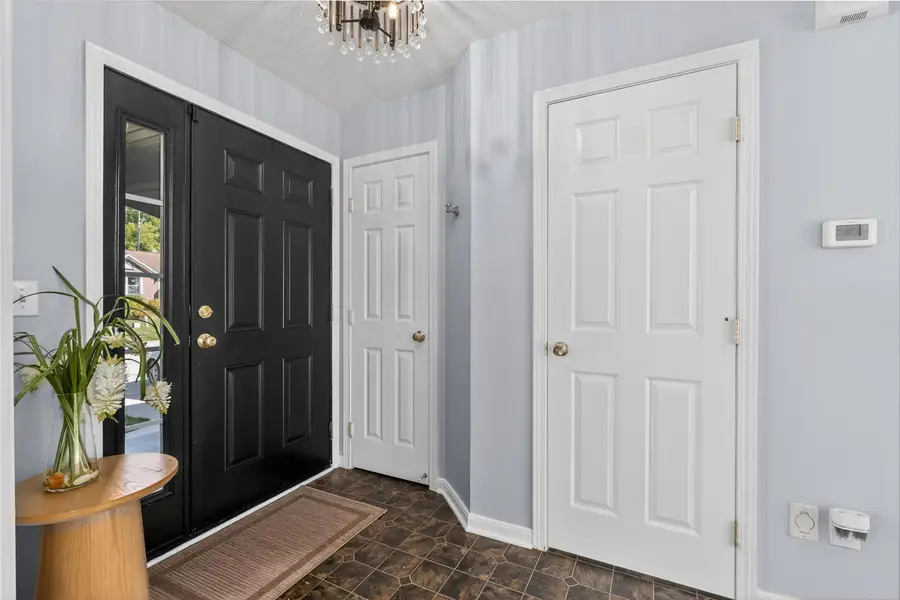 2756 Pebble Creek Way, Florence, KY 41042 - #3
