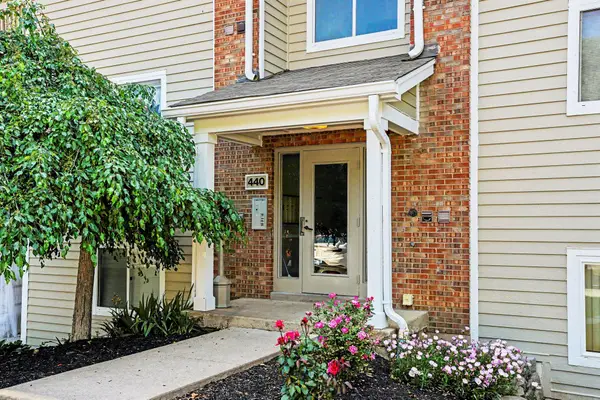 440 Lakeview Drive #12, Newport, KY 41071