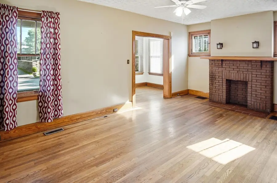319 W 18th Street, Covington, KY 41011 - #2