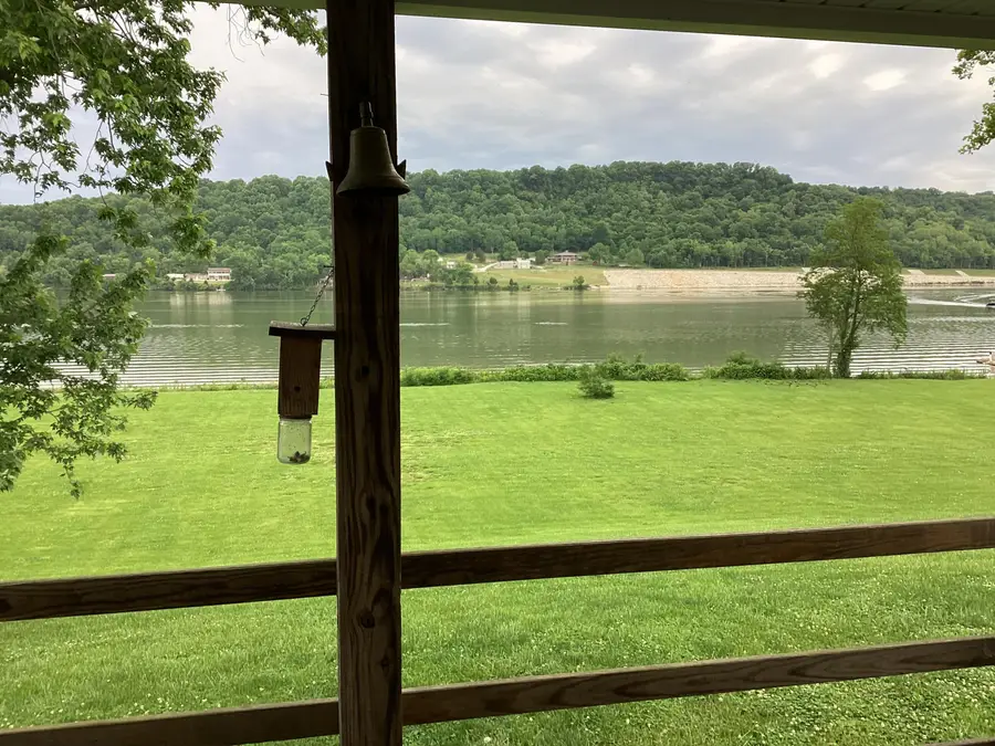 311 E High Street, Warsaw, KY 41095 - #2