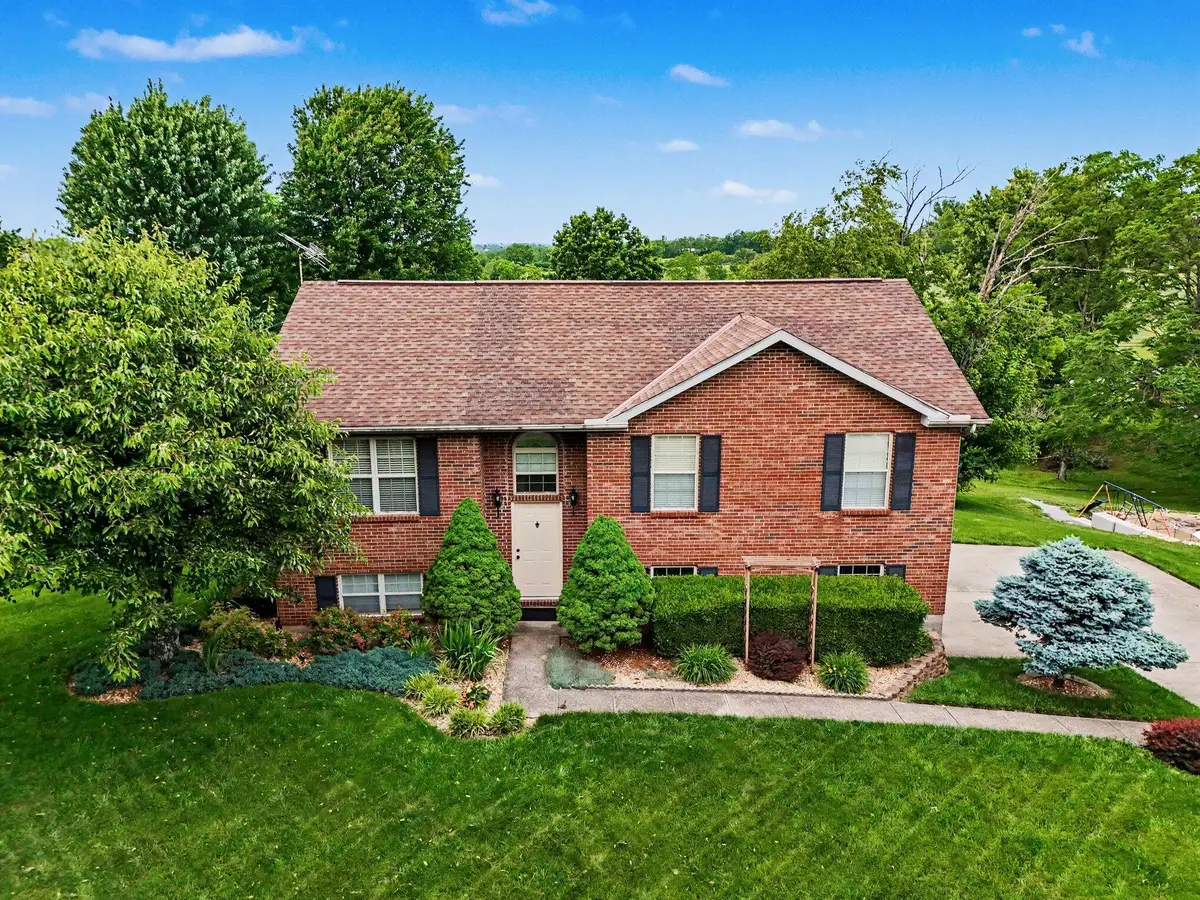 32 Ridge View Circle, Dry Ridge, KY 41035 - #1