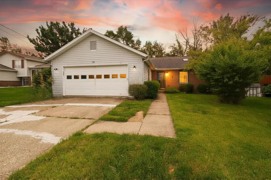 29 W Cobblestone Court, Florence, KY 41042 - #2