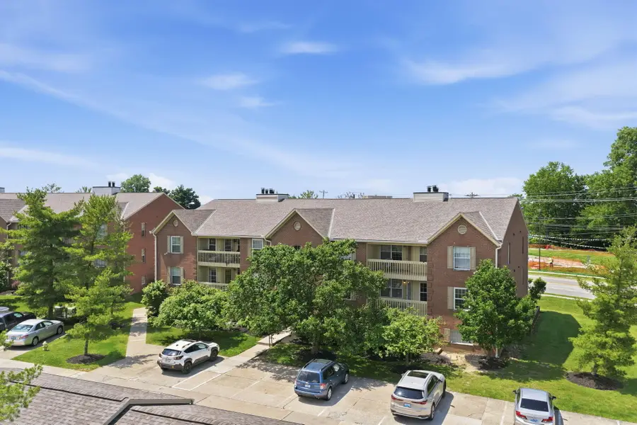33 Highland Meadows Circle #8, Highland Heights, KY 41076 - #2