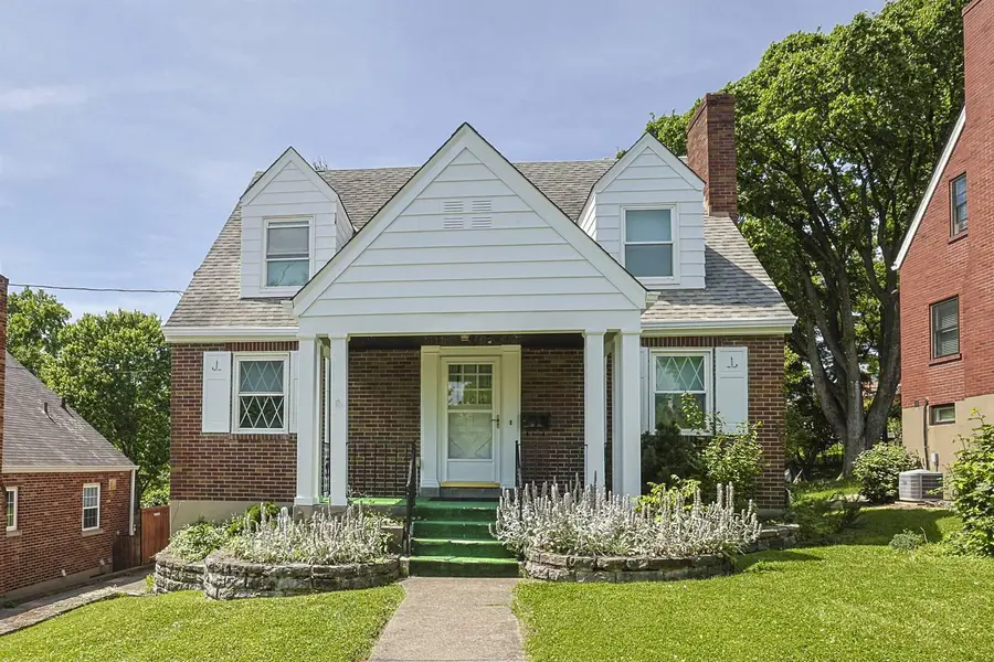 333 Bonnie Leslie Avenue, Bellevue, KY 41073 - #2