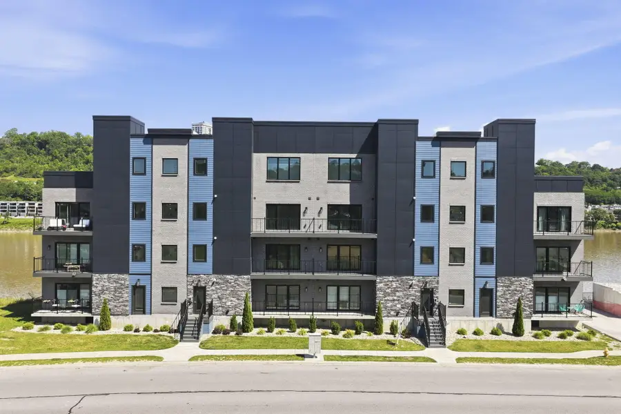 745 Manhattan Boulevard #303, Dayton, KY 41074 - #2